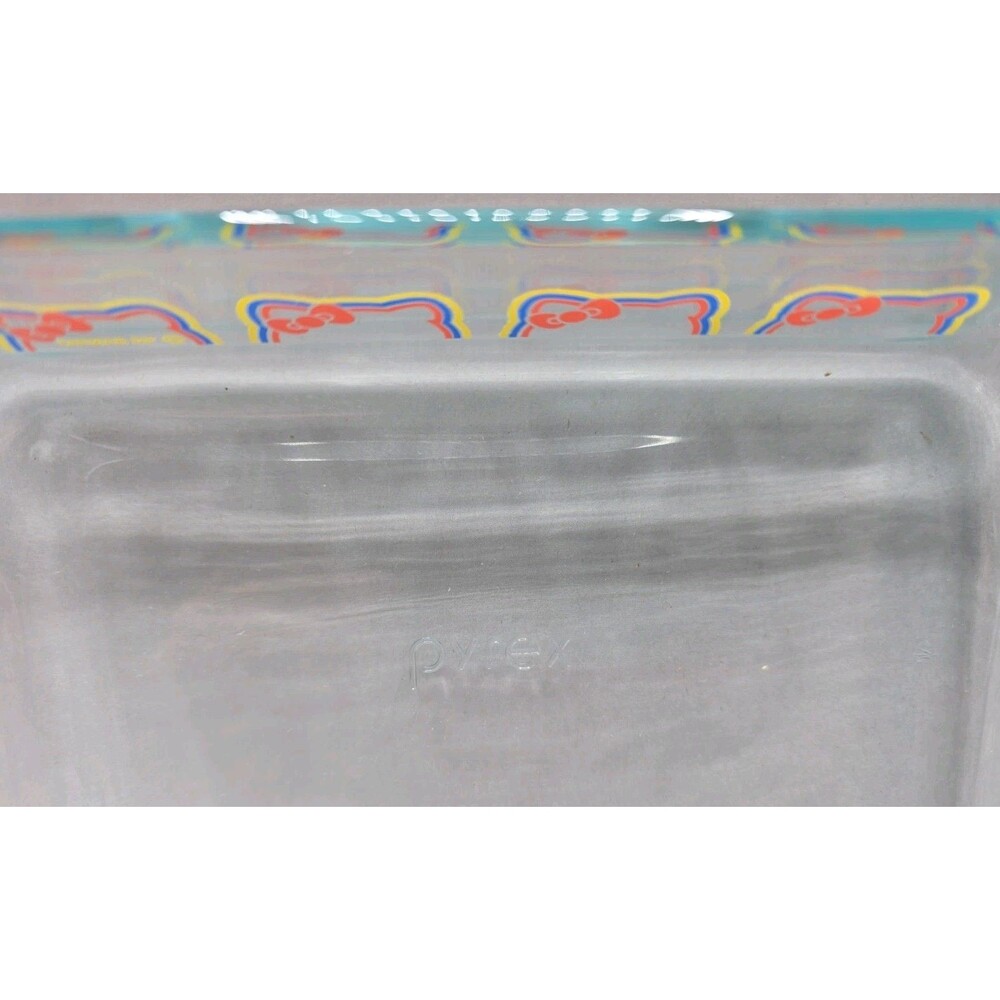 Pyrex Hello Kitty Rectangular Glass Food Storage Light Green Snap Lid Set - Picture 4 of 6